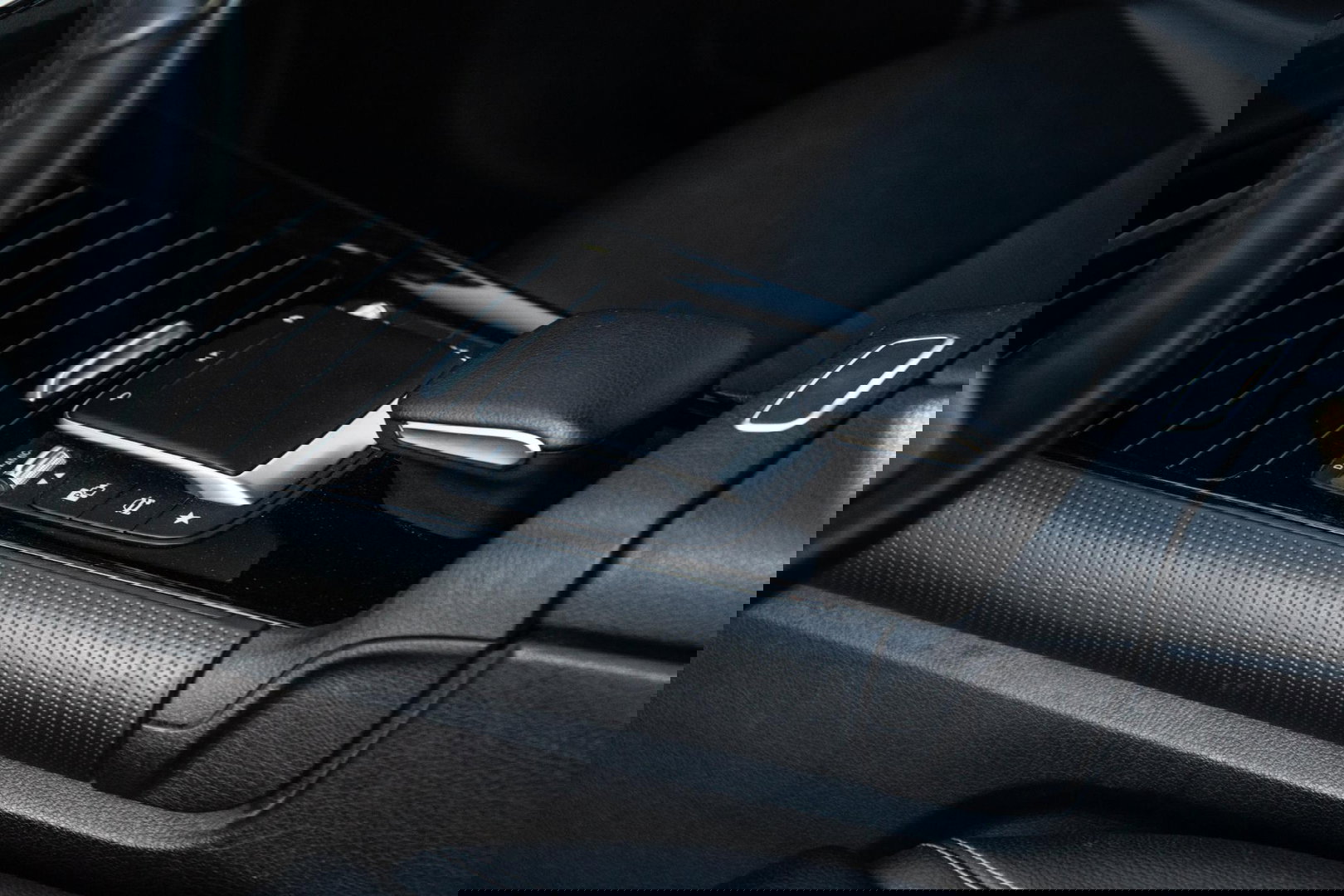 Mercedes-Benz B-Klasse 250 e Premium Plus DEALER ONDERHOUDEN / STOELVERWARMING / CARPLAY / CAMERA