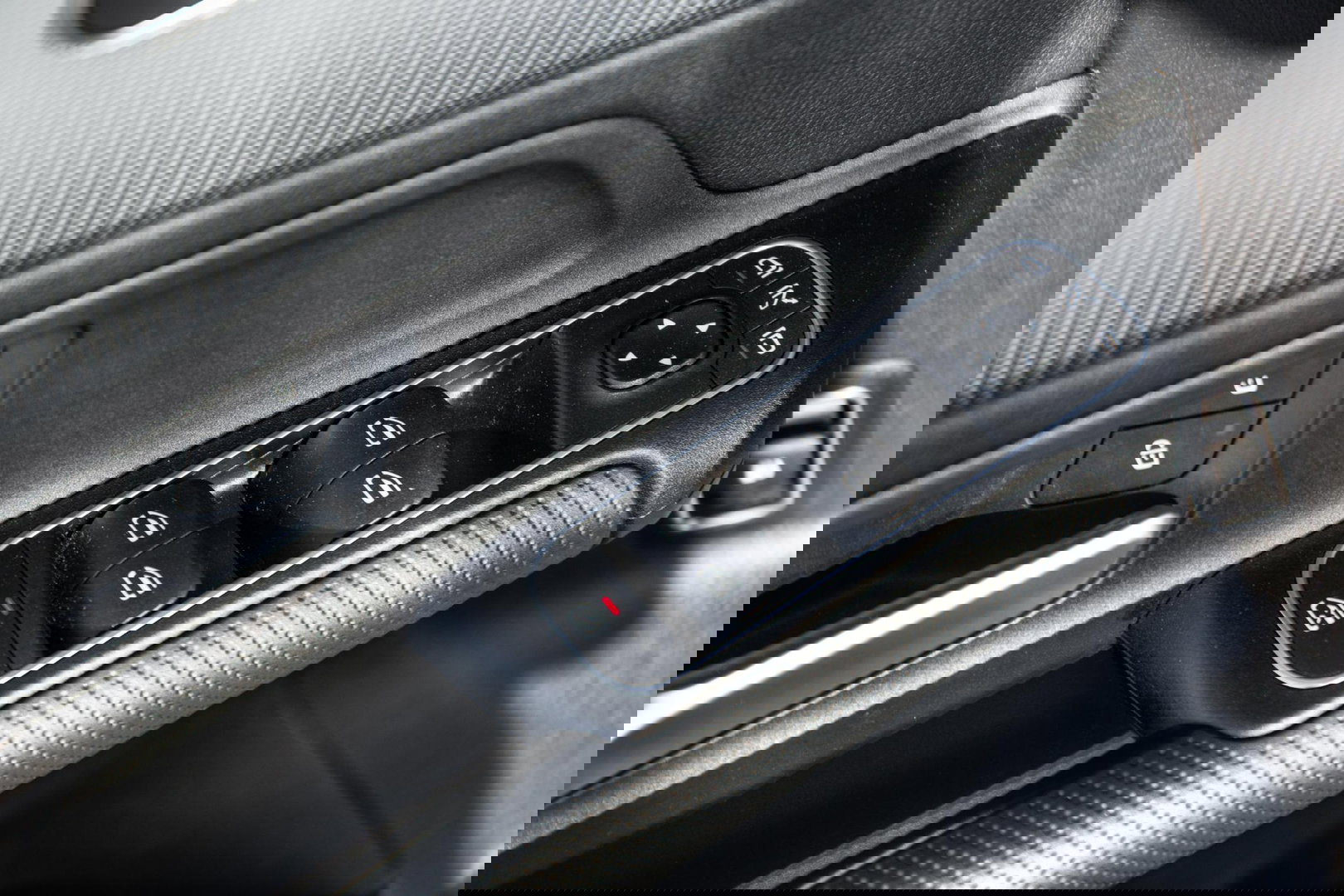 Mercedes-Benz B-Klasse 250 e Premium Plus DEALER ONDERHOUDEN / STOELVERWARMING / CARPLAY / CAMERA