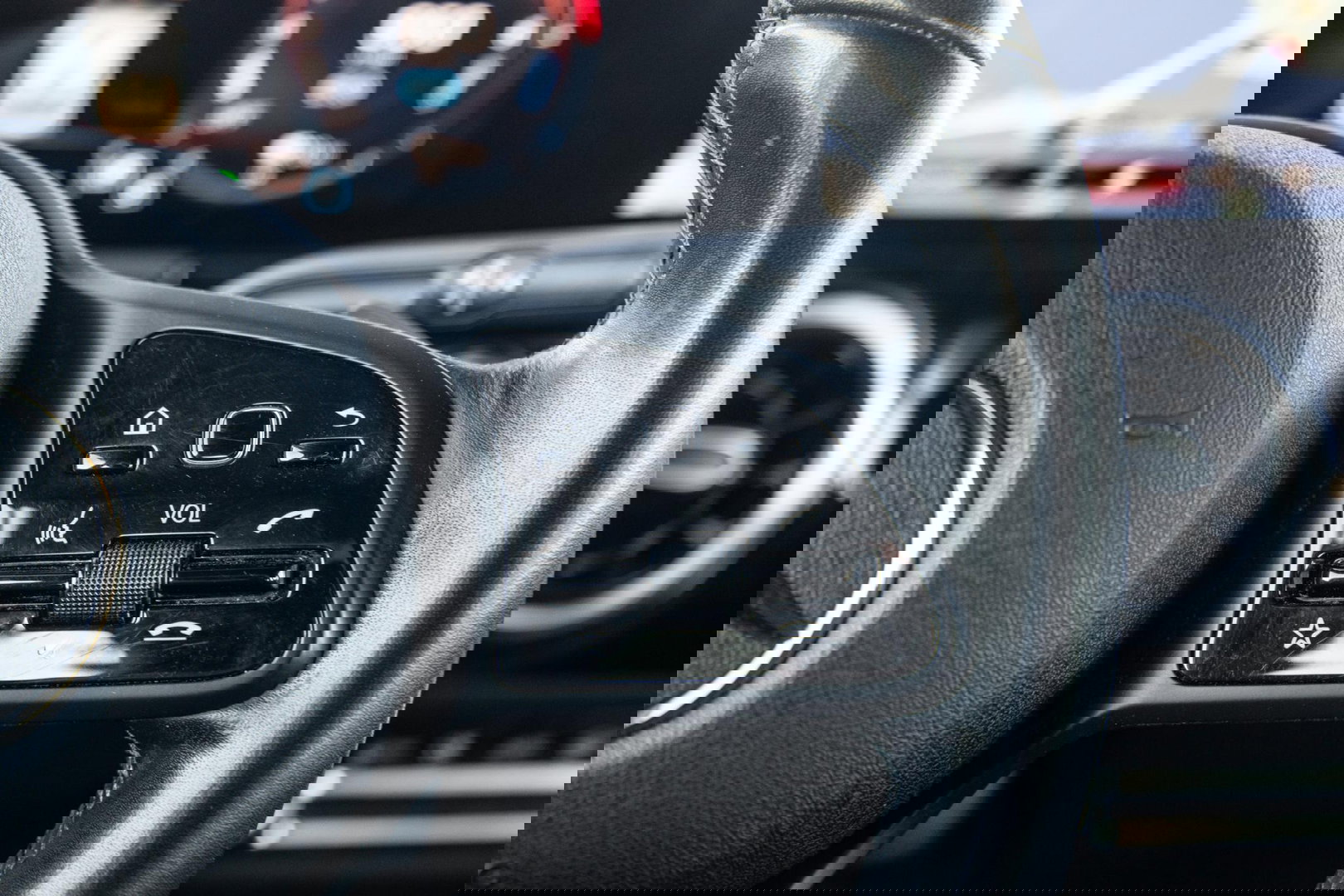 Mercedes-Benz B-Klasse 250 e Premium Plus DEALER ONDERHOUDEN / STOELVERWARMING / CARPLAY / CAMERA