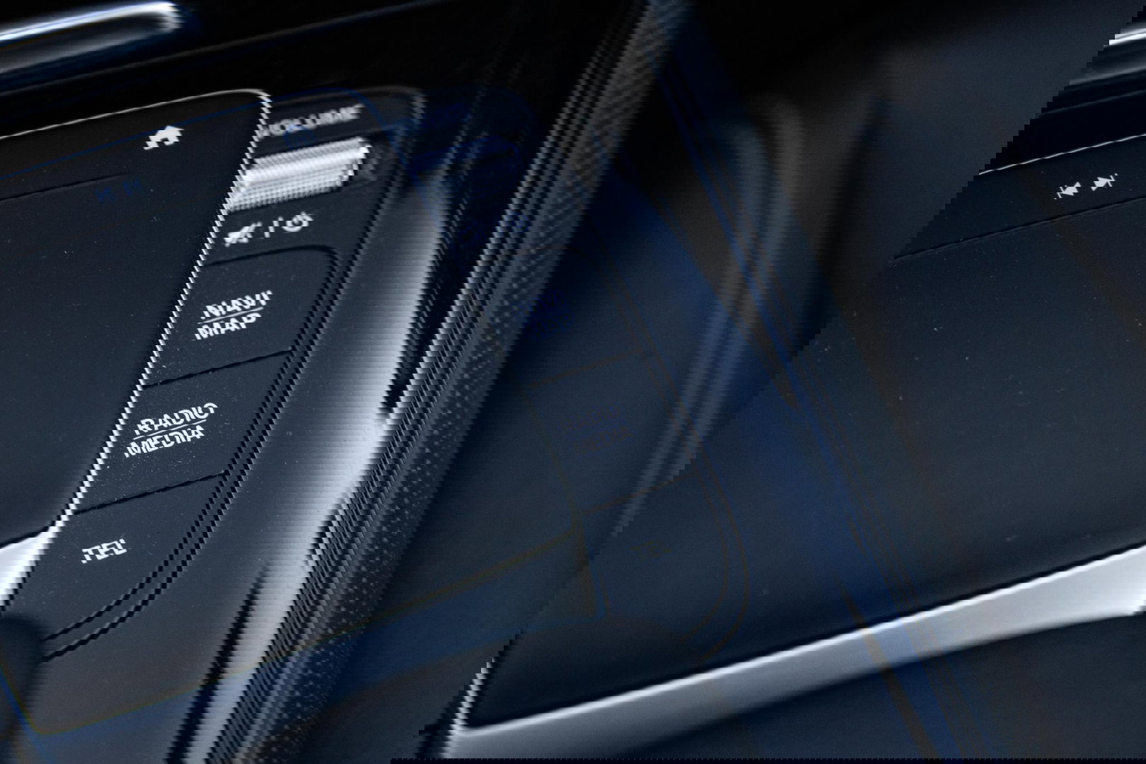 Mercedes-Benz B-Klasse 250 e Premium Plus DEALER ONDERHOUDEN / STOELVERWARMING / CARPLAY / CAMERA