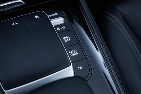 Mercedes-Benz B-Klasse 250 e Premium Plus DEALER ONDERHOUDEN / STOELVERWARMING / CARPLAY / CAMERA