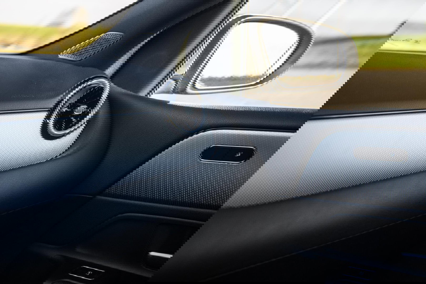 Mercedes-Benz B-Klasse 250 e Premium Plus DEALER ONDERHOUDEN / STOELVERWARMING / CARPLAY / CAMERA