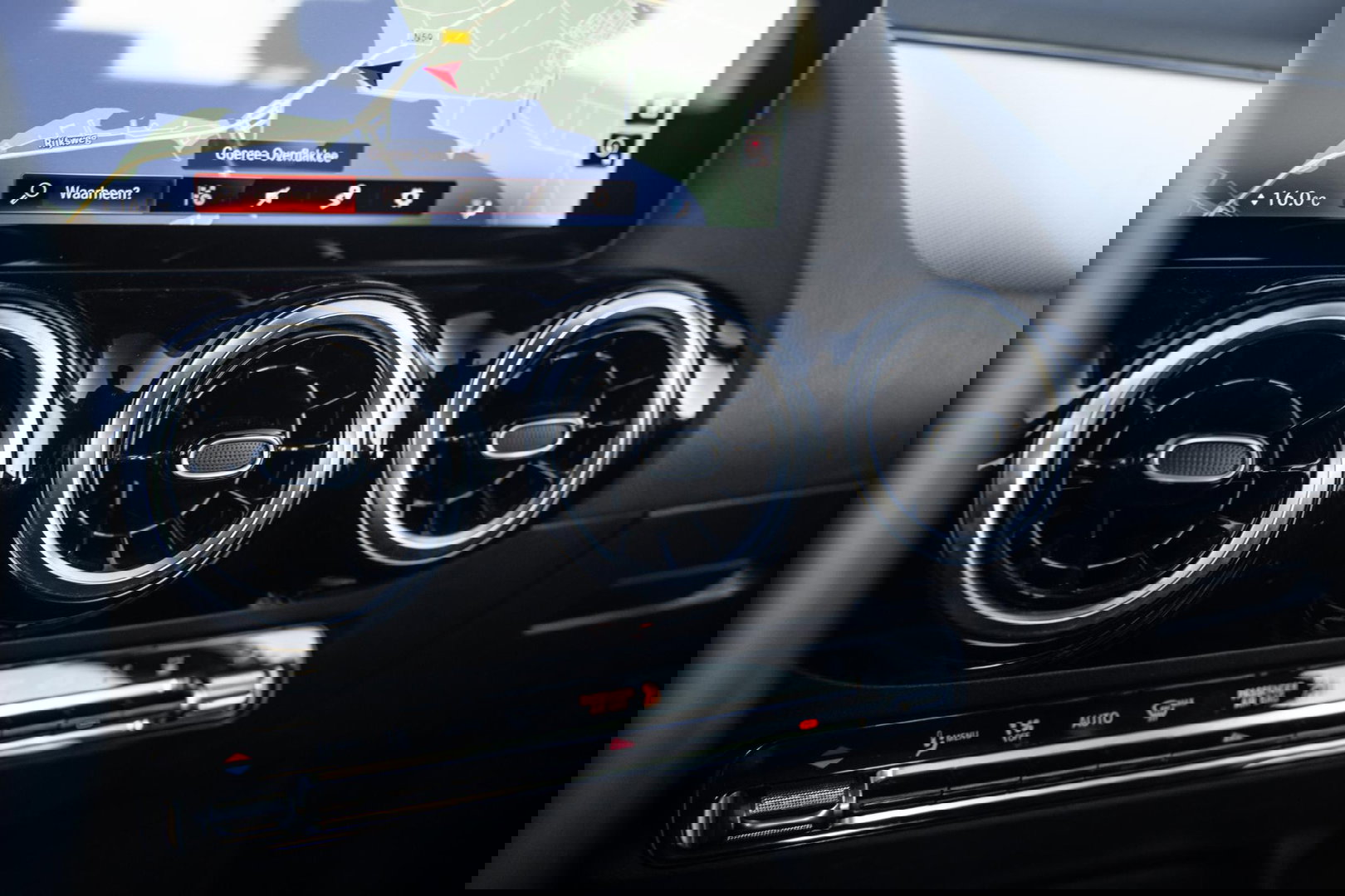 Mercedes-Benz B-Klasse 250 e Premium Plus DEALER ONDERHOUDEN / STOELVERWARMING / CARPLAY / CAMERA