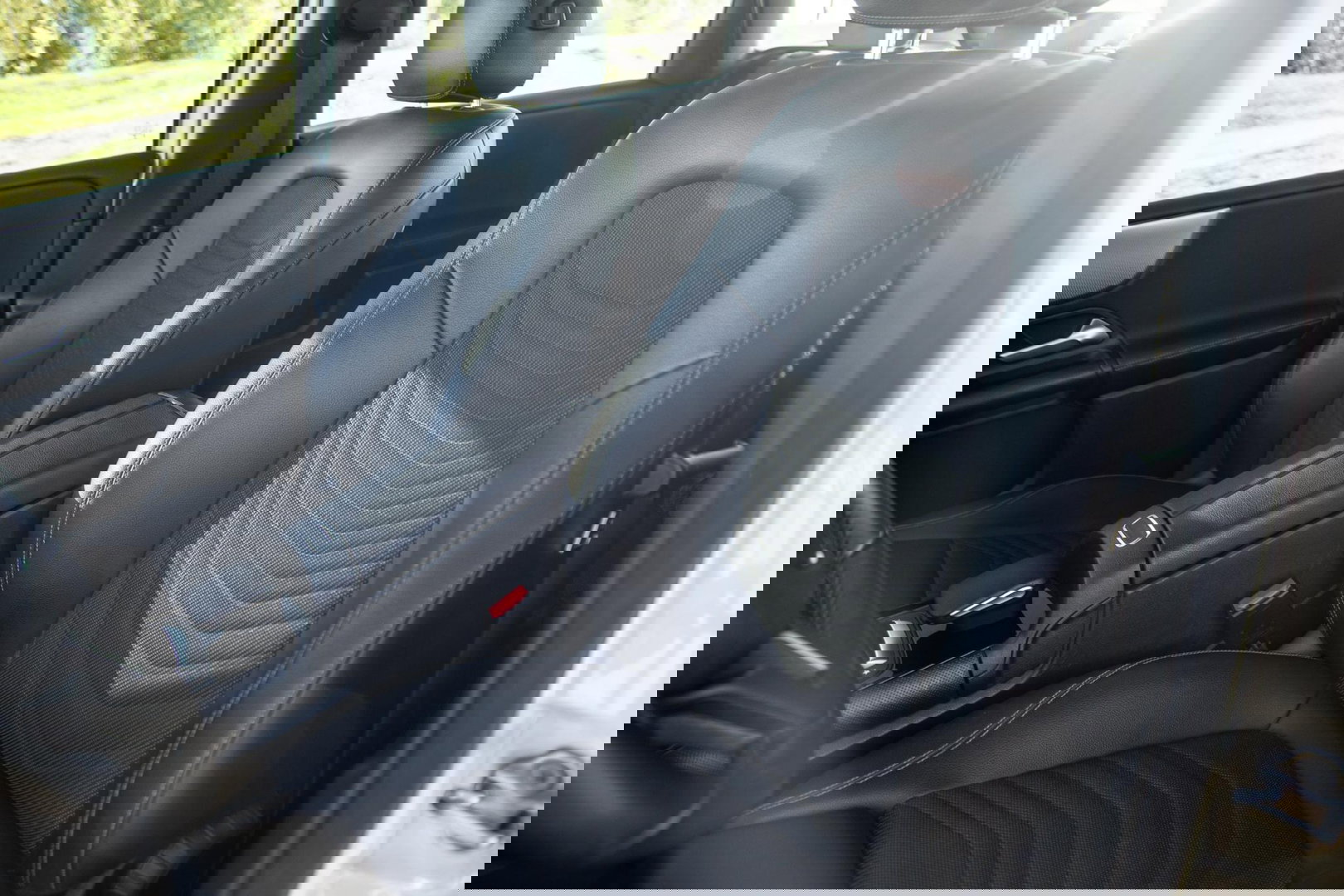 Mercedes-Benz B-Klasse 250 e Premium Plus DEALER ONDERHOUDEN / STOELVERWARMING / CARPLAY / CAMERA