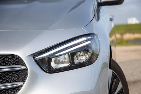 Mercedes-Benz B-Klasse 250 e Premium Plus DEALER ONDERHOUDEN / STOELVERWARMING / CARPLAY / CAMERA