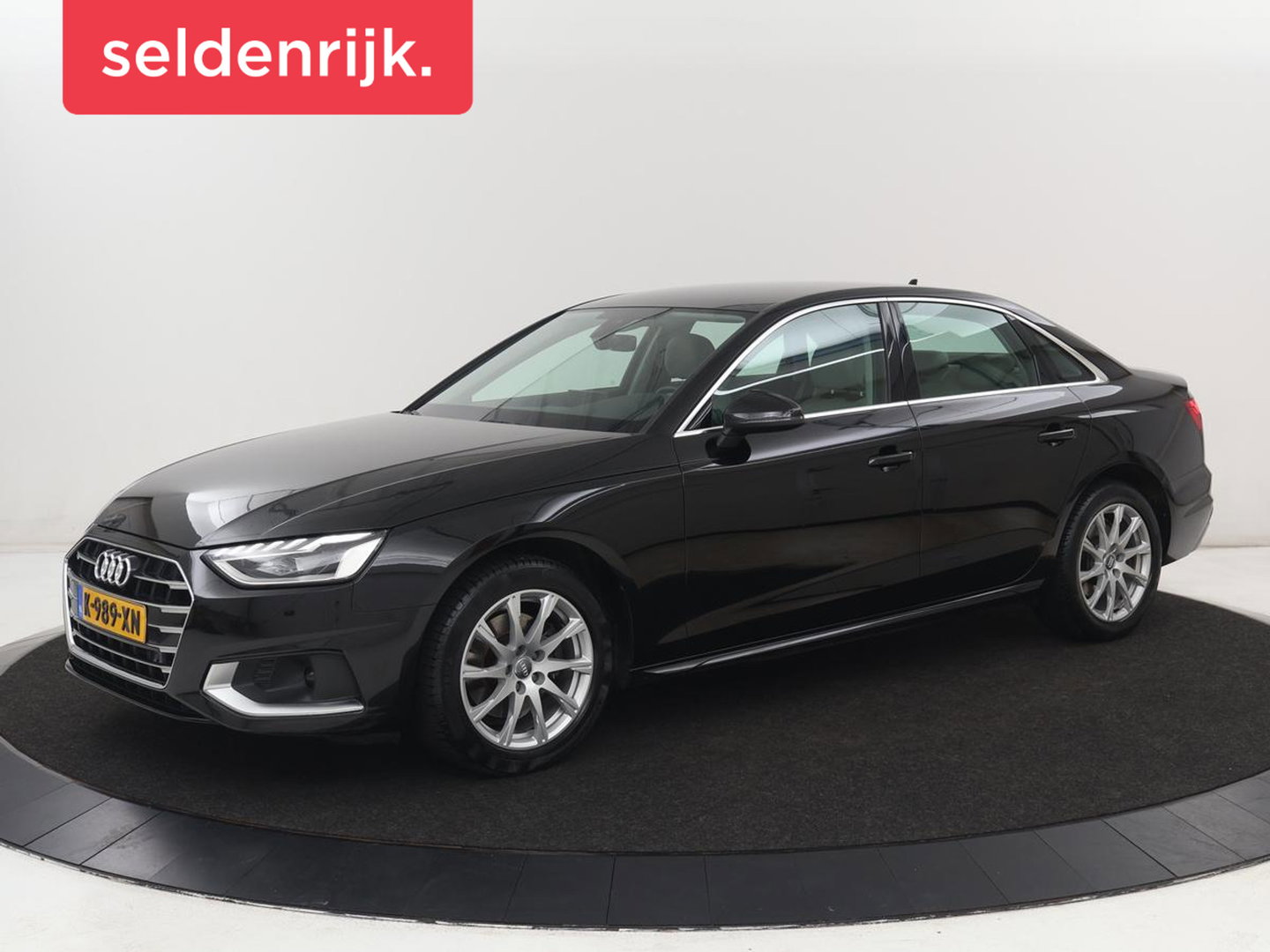 Audi A4 35 TFSI Business Edition | Leder | Stoelverwarming | Carplay | Virtual Cockpit | Navigatie | Full LED | Climate control | Bluetooth | Cruise control | Parkeerhulp