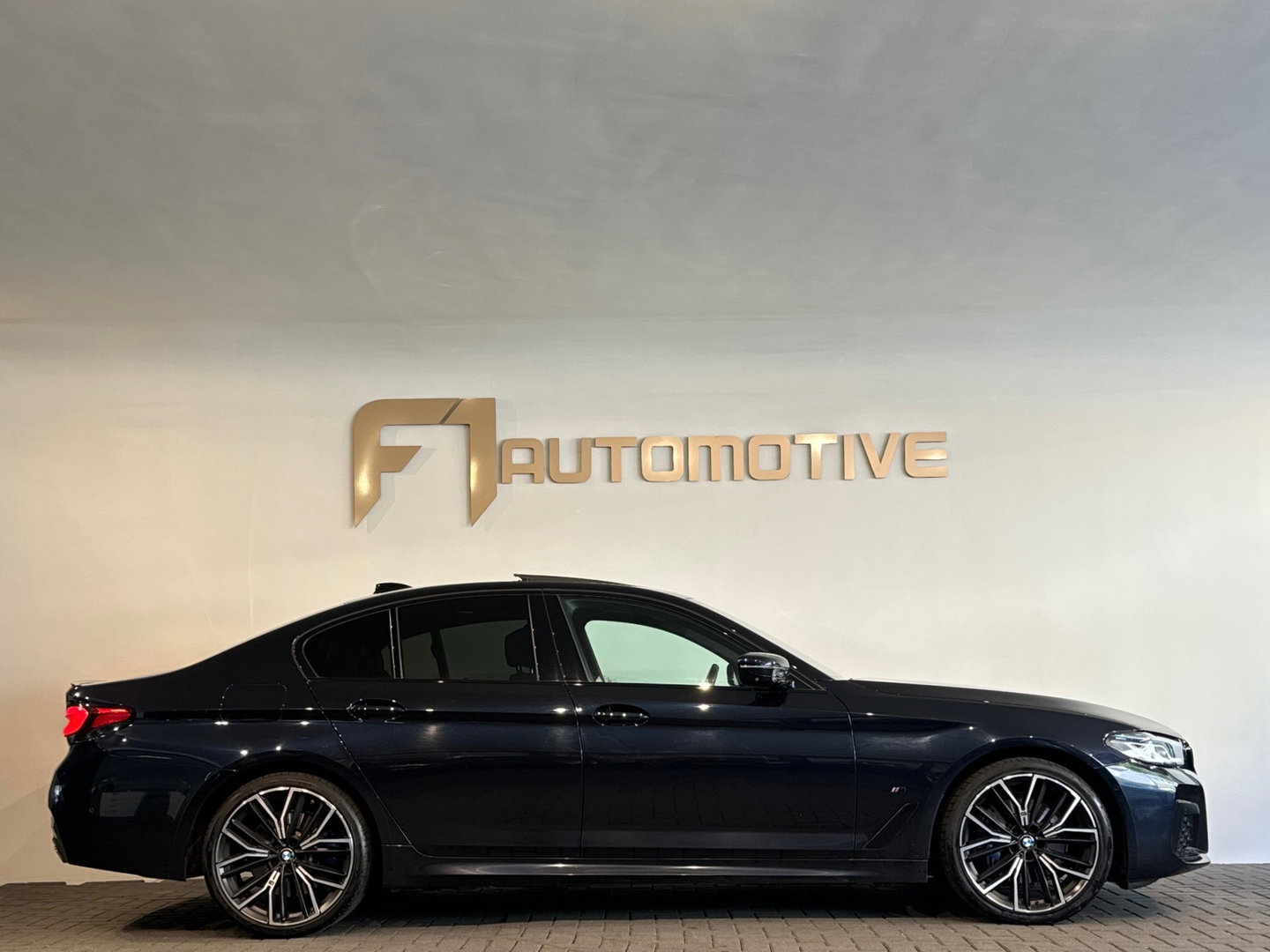 BMW 5 Serie 530e xDrive High Executive M Sport Pano|HuD|H/K