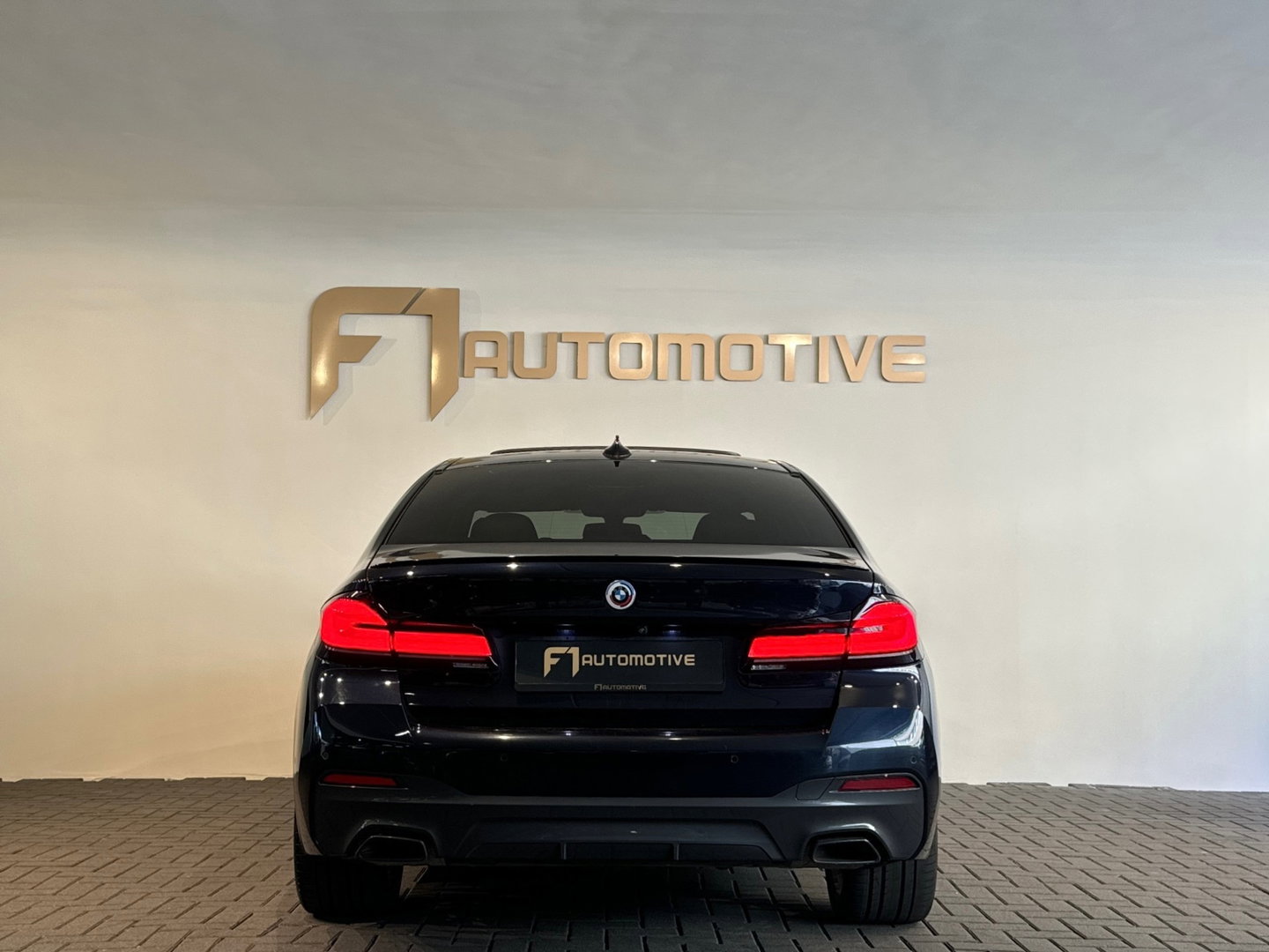 BMW 5 Serie 530e xDrive High Executive M Sport Pano|HuD|H/K