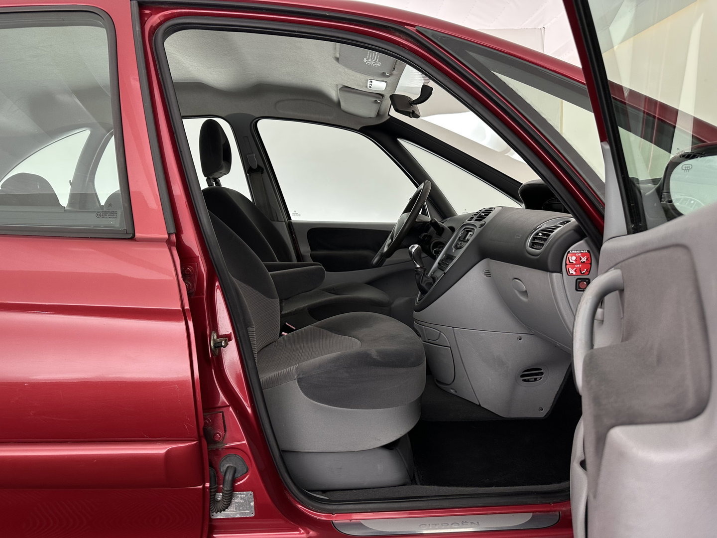 Citroën Xsara Picasso 1.8i-16V Attraction *AIRCO | CRUISE | COMFORT-SEATS | TOWBAR*