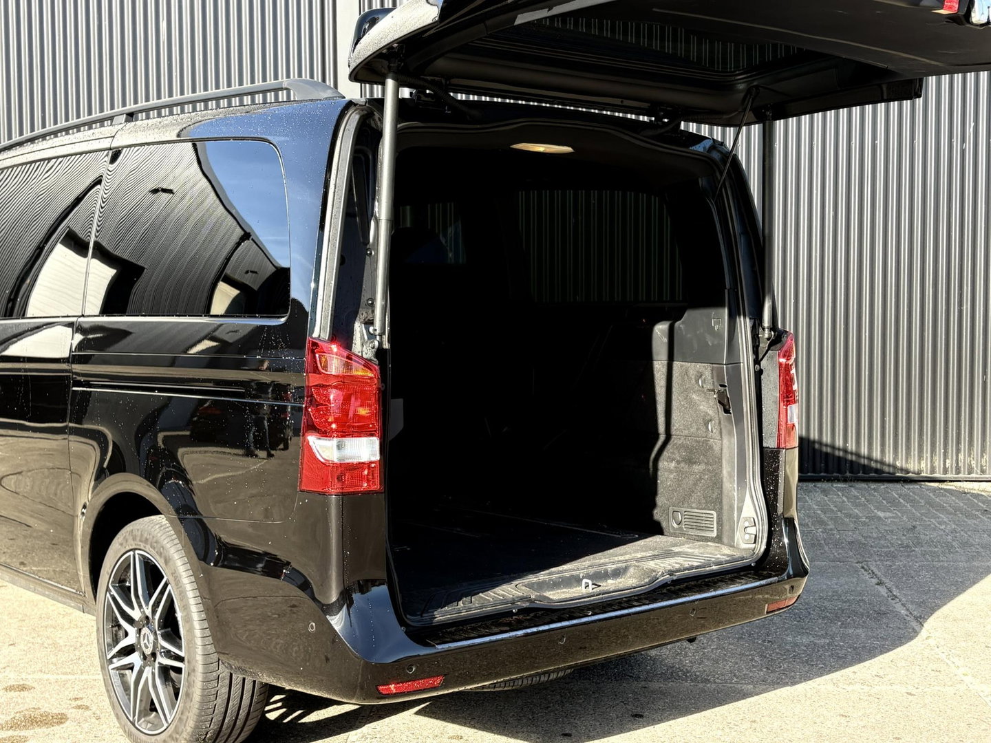 Mercedes-Benz V-Klasse 250d Lang DC Avantgarde | MARGE | LEDER | STOELVERW. | 2x SCHUIFD | EL KLEP |