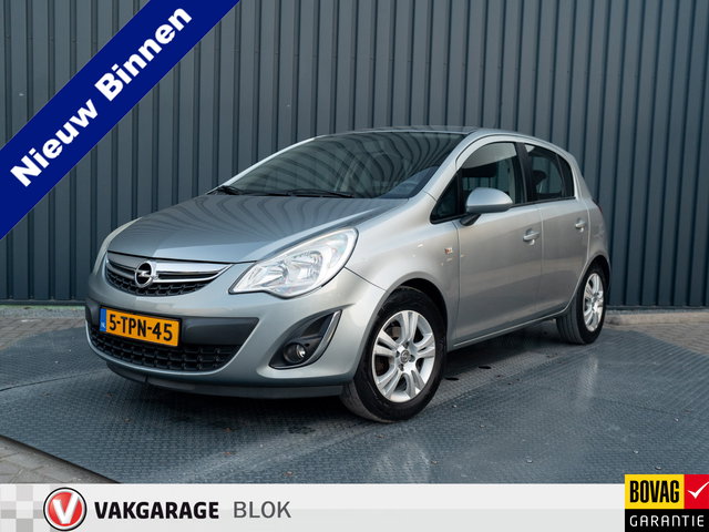Opel Corsa - 1.2-16V Design Edition | Trekhaak | Set Winterbanden | Prijs Rijklaar!!