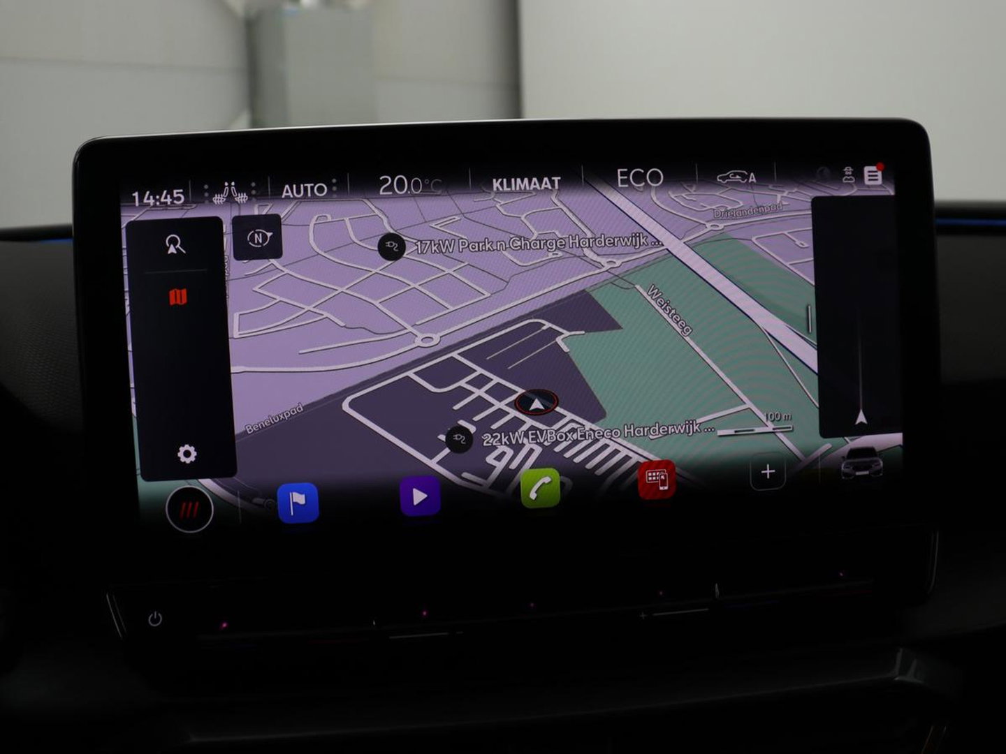 CUPRA Leon 1.4 eHybrid VZ | SOH 93,4% | Stoelverwarming | Trekhaak | Adaptive cruise | Carplay | Navigatie | Sfeerverlichting | Stuurverwarming | 19'' | Parkeerhulp | Climate control | Half leder | Sportstoelen | PHEV | Plug In