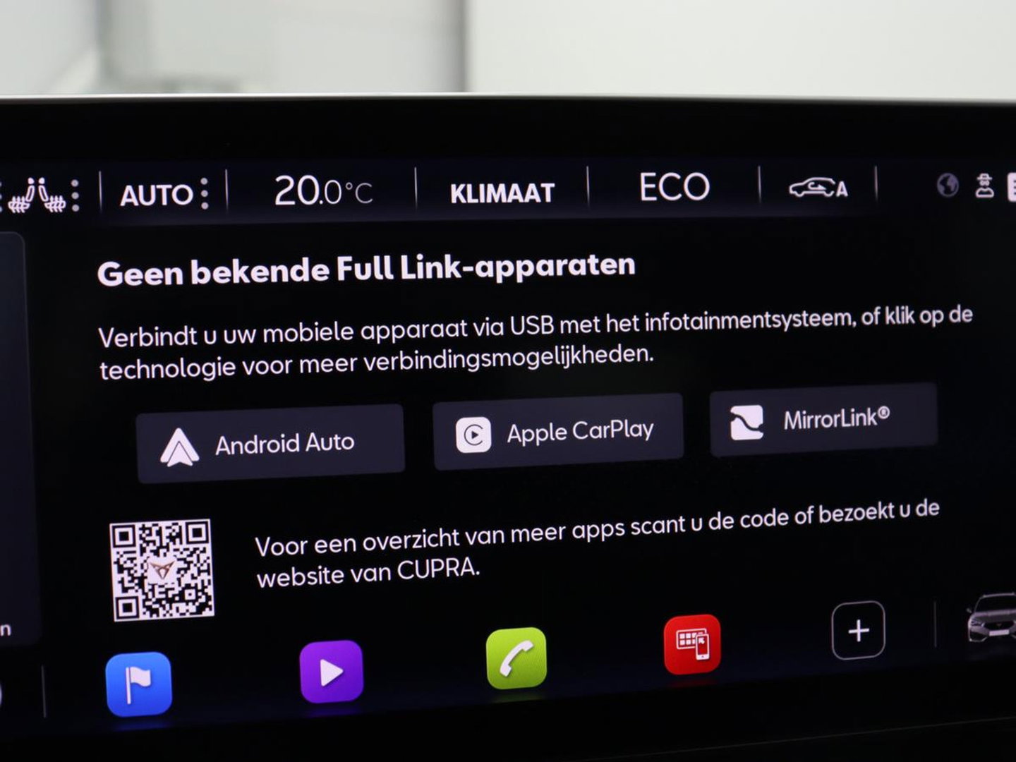 CUPRA Leon 1.4 eHybrid VZ | SOH 93,4% | Stoelverwarming | Trekhaak | Adaptive cruise | Carplay | Navigatie | Sfeerverlichting | Stuurverwarming | 19'' | Parkeerhulp | Climate control | Half leder | Sportstoelen | PHEV | Plug In