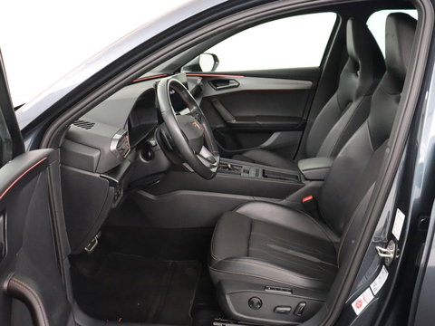 CUPRA Leon 1.4 eHybrid VZ | SOH 93,4% | Stoelverwarming | Trekhaak | Adaptive cruise | Carplay | Navigatie | Sfeerverlichting | Stuurverwarming | 19'' | Parkeerhulp | Climate control | Half leder | Sportstoelen | PHEV | Plug In