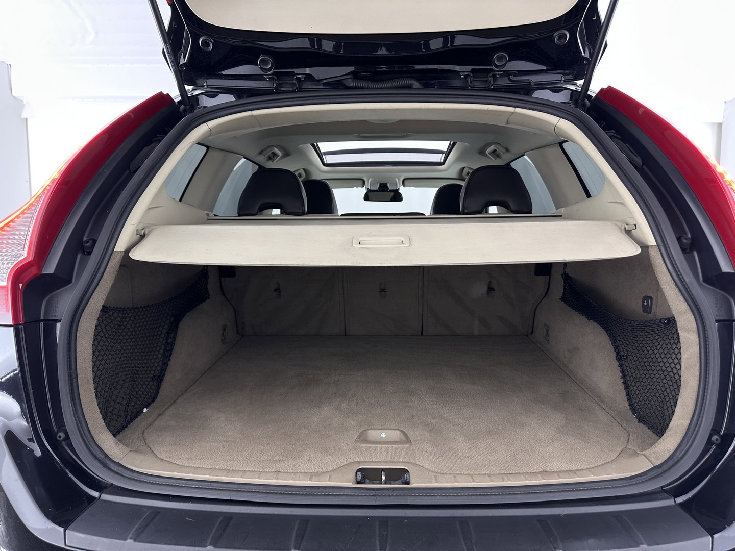 Volvo XC60 2.4 D5 AWD Summum Aut. *PANO | ADAPTIVE-CRUISE | LEATHER | XENON | MEMORY-PACK | BLIS | HEATED-COMFORTSEATS | NAVI-FULLMAP | KEYLESS | PRIVACY-GLASS | ECC | PDC | TOWBAR | 18''ÁLU*