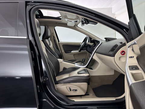 Volvo XC60 2.4 D5 AWD Summum Aut. *PANO | ADAPTIVE-CRUISE | LEATHER | XENON | MEMORY-PACK | BLIS | HEATED-COMFORTSEATS | NAVI-FULLMAP | KEYLESS | PRIVACY-GLASS | ECC | PDC | TOWBAR | 18''ÁLU*