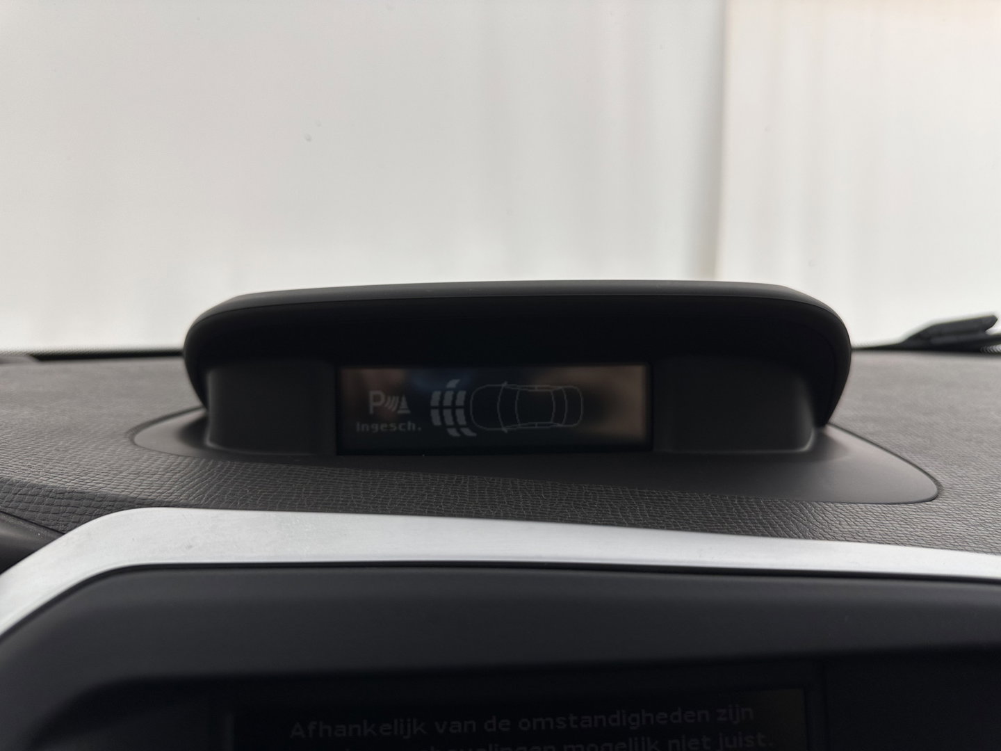 Volvo XC60 2.4 D5 AWD Summum Aut. *PANO | ADAPTIVE-CRUISE | LEATHER | XENON | MEMORY-PACK | BLIS | HEATED-COMFORTSEATS | NAVI-FULLMAP | KEYLESS | PRIVACY-GLASS | ECC | PDC | TOWBAR | 18''ÁLU*