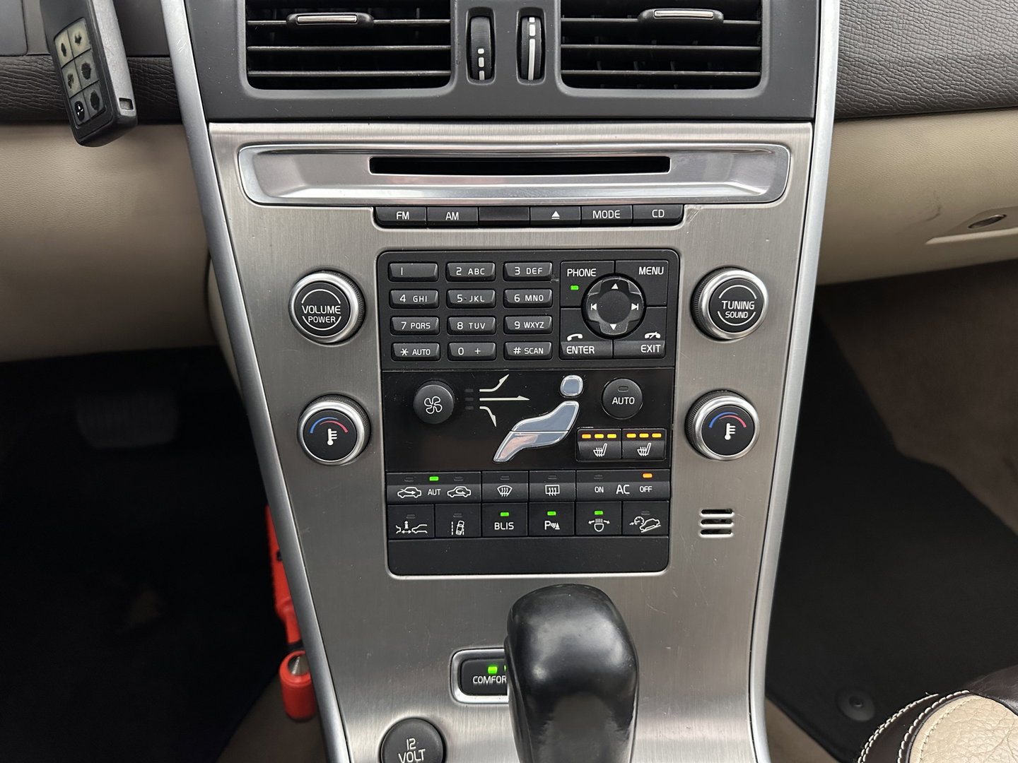 Volvo XC60 2.4 D5 AWD Summum Aut. *PANO | ADAPTIVE-CRUISE | LEATHER | XENON | MEMORY-PACK | BLIS | HEATED-COMFORTSEATS | NAVI-FULLMAP | KEYLESS | PRIVACY-GLASS | ECC | PDC | TOWBAR | 18''ÁLU*