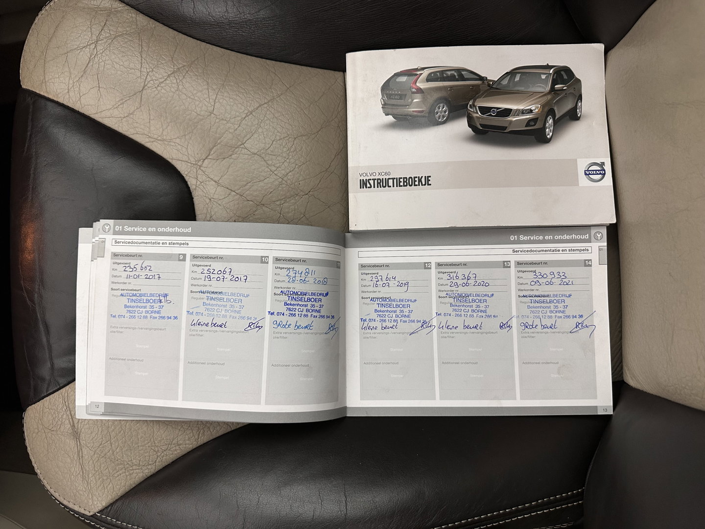 Volvo XC60 2.4 D5 AWD Summum Aut. *PANO | ADAPTIVE-CRUISE | LEATHER | XENON | MEMORY-PACK | BLIS | HEATED-COMFORTSEATS | NAVI-FULLMAP | KEYLESS | PRIVACY-GLASS | ECC | PDC | TOWBAR | 18''ÁLU*