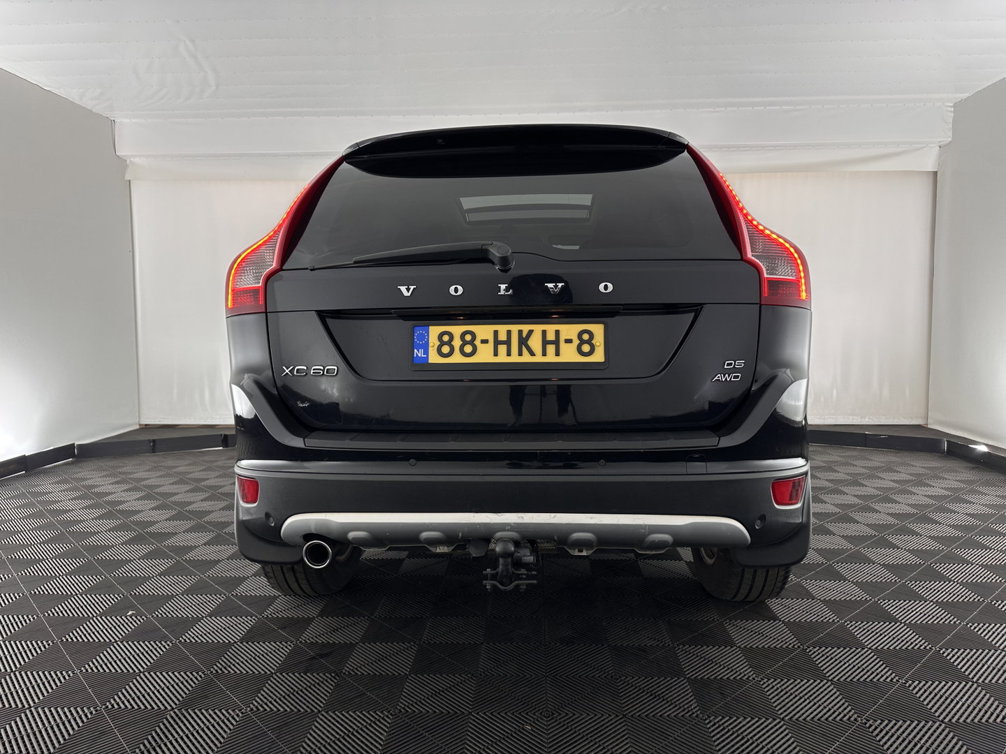 Volvo XC60 2.4 D5 AWD Summum Aut. *PANO | ADAPTIVE-CRUISE | LEATHER | XENON | MEMORY-PACK | BLIS | HEATED-COMFORTSEATS | NAVI-FULLMAP | KEYLESS | PRIVACY-GLASS | ECC | PDC | TOWBAR | 18''ÁLU*