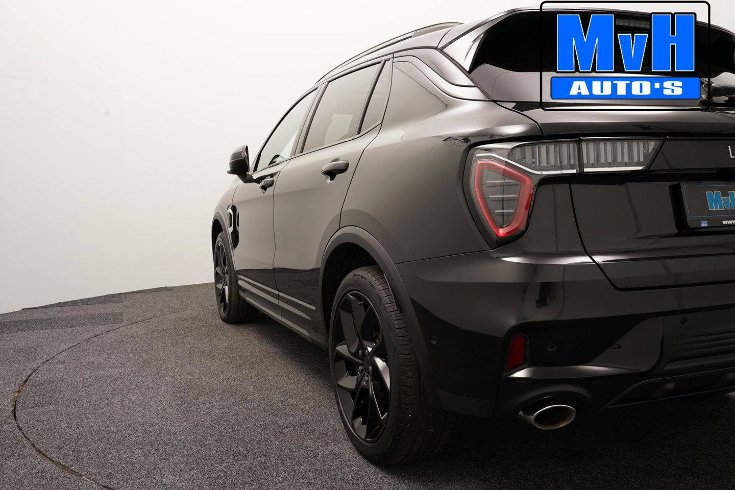 Lynk & Co 01 1.5 Plug-in Hybride|FULL BLACK XL|LEER|NAP|PANO