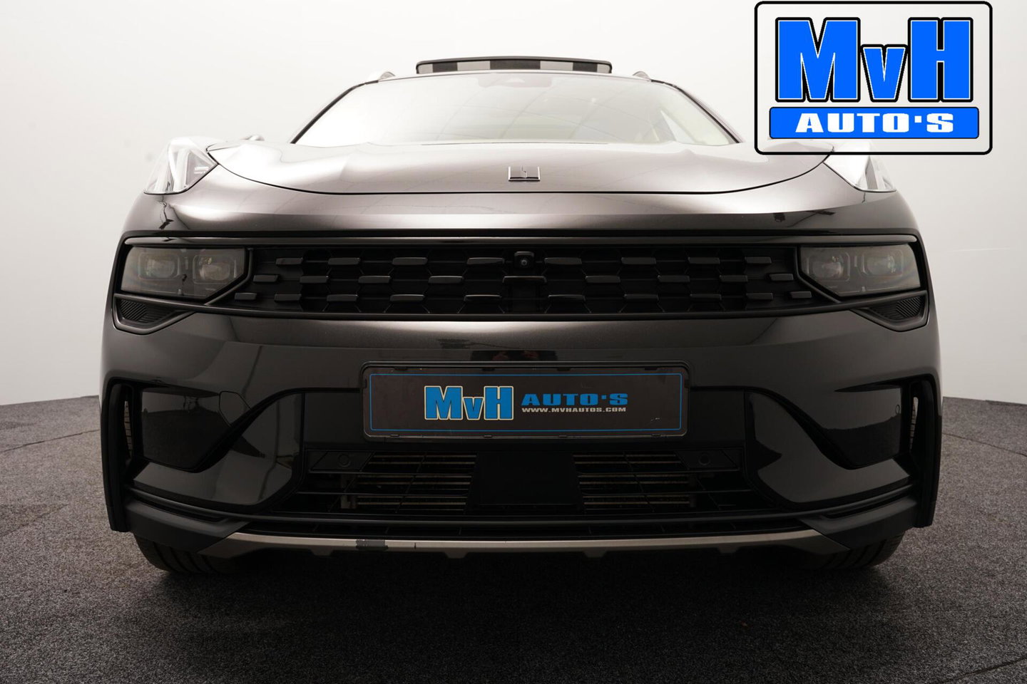 Lynk & Co 01 1.5 Plug-in Hybride|FULL BLACK XL|LEER|NAP|PANO