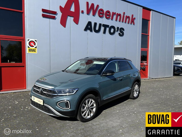 Volkswagen T-Roc - 1.5 TSI Life Business IQ drive Trekhaak afneembaar Navigatie