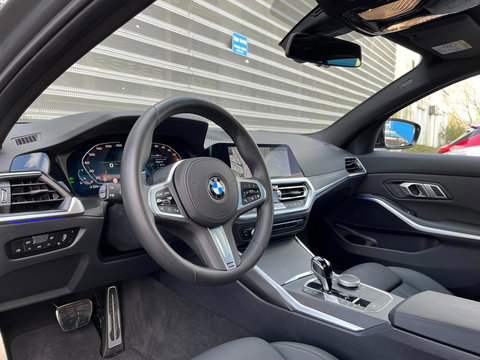 BMW 3 Serie Touring M340i xDrive 374PK|Pano|Camera|Carplay|Ambient Light|BTW