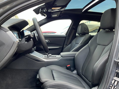 BMW 3 Serie Touring M340i xDrive 374PK|Pano|Camera|Carplay|Ambient Light|BTW