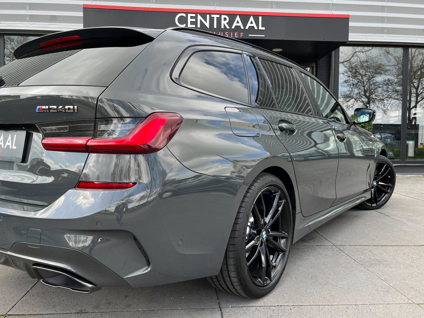 BMW 3 Serie Touring M340i xDrive 374PK|Pano|Camera|Carplay|Ambient Light|BTW