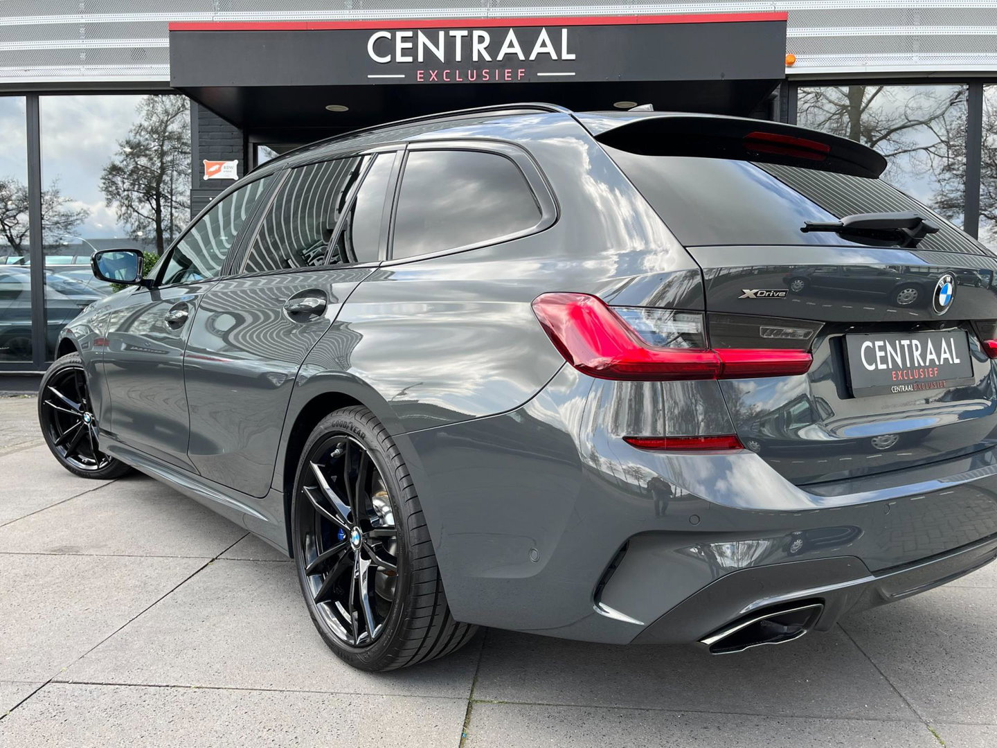BMW 3 Serie Touring M340i xDrive 374PK|Pano|Camera|Carplay|Ambient Light|BTW