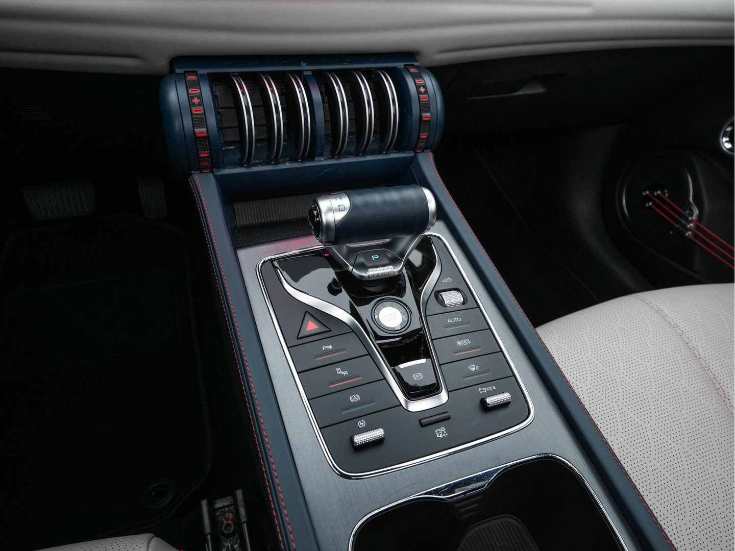 BYD ATTO 3 Comfort 60 kWh [ 3-Fase-11kW ] {SOH-92%} (INCL-BTW) *HEATPUMP | PANO | ADAPTIVE-CRUISE | LEATHER | FULL-LED | TOPVIEW | BLIND-SPOT | HEATED-COMFORTSEATS | DIGI-COCKPIT | CARPLAY | DAB | NAVI-FULLMAP | ECC | PDC | 18''ALU*