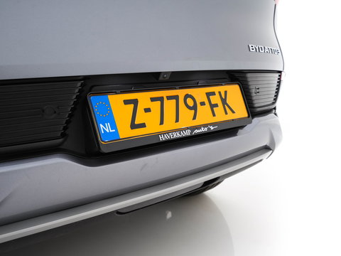 BYD ATTO 3 Comfort 60 kWh [ 3-Fase-11kW ] {SOH-92%} (INCL-BTW) *HEATPUMP | PANO | ADAPTIVE-CRUISE | LEATHER | FULL-LED | TOPVIEW | BLIND-SPOT | HEATED-COMFORTSEATS | DIGI-COCKPIT | CARPLAY | DAB | NAVI-FULLMAP | ECC | PDC | 18''ALU*