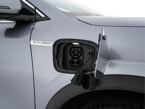 BYD ATTO 3 Comfort 60 kWh [ 3-Fase-11kW ] {SOH-92%} (INCL-BTW) *HEATPUMP | PANO | ADAPTIVE-CRUISE | LEATHER | FULL-LED | TOPVIEW | BLIND-SPOT | HEATED-COMFORTSEATS | DIGI-COCKPIT | CARPLAY | DAB | NAVI-FULLMAP | ECC | PDC | 18''ALU*