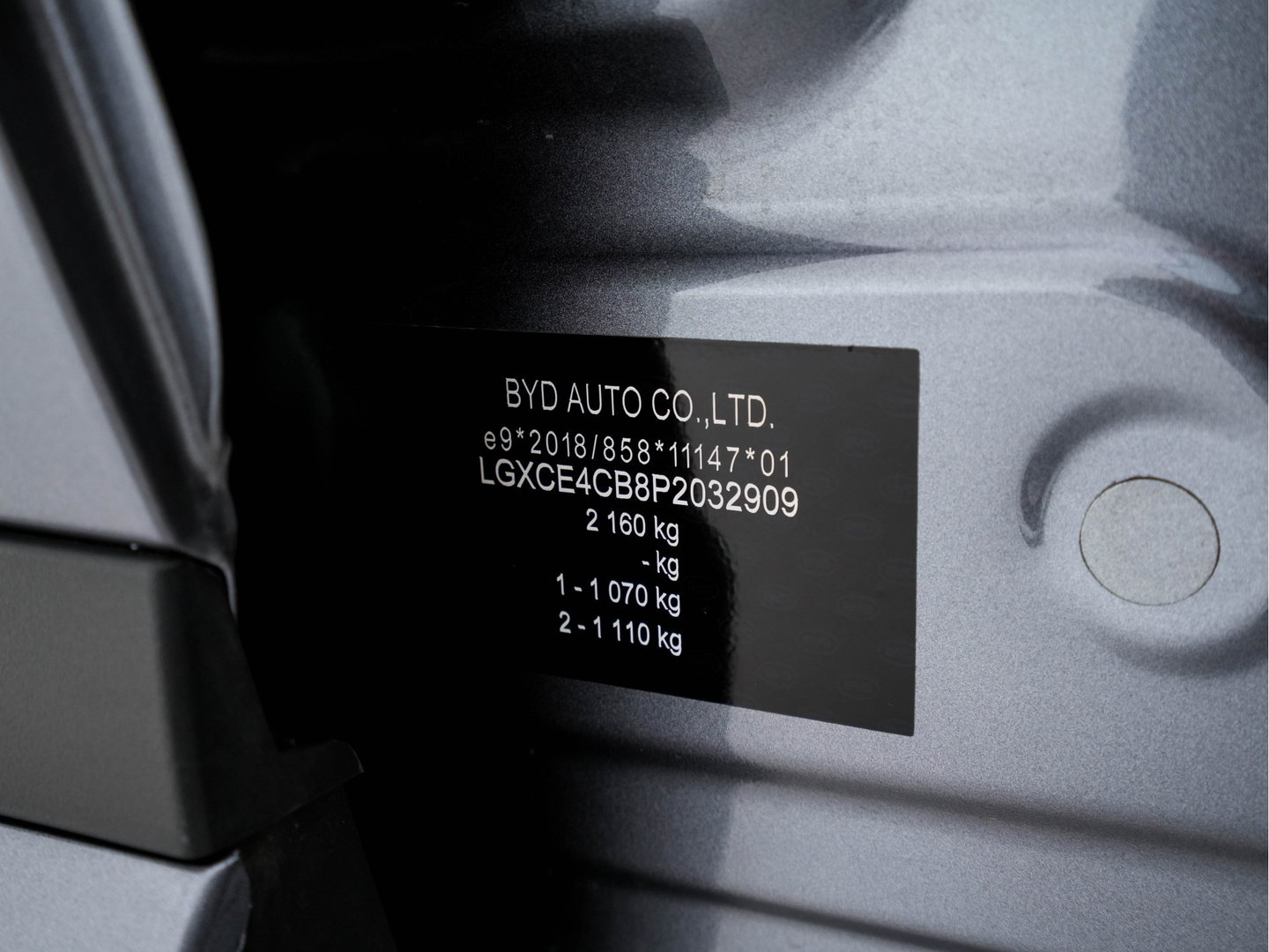 BYD ATTO 3 Comfort 60 kWh [ 3-Fase-11kW ] {SOH-92%} (INCL-BTW) *HEATPUMP | PANO | ADAPTIVE-CRUISE | LEATHER | FULL-LED | TOPVIEW | BLIND-SPOT | HEATED-COMFORTSEATS | DIGI-COCKPIT | CARPLAY | DAB | NAVI-FULLMAP | ECC | PDC | 18''ALU*