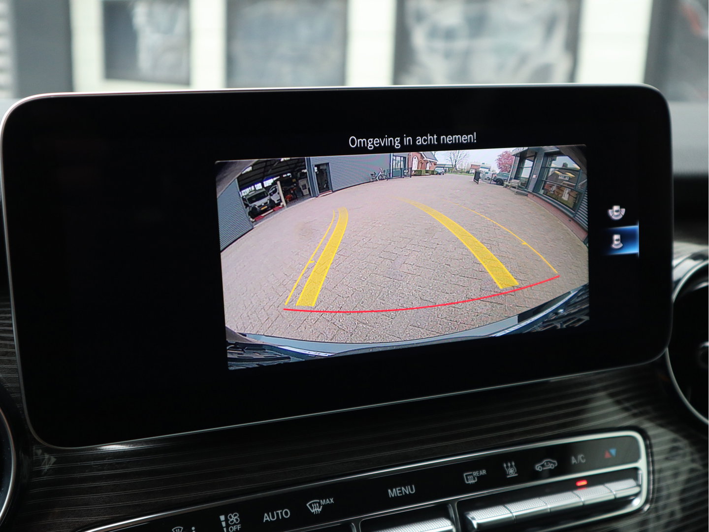 Mercedes-Benz EQV 300 90kWh - TAXI RIJKLAAR - L3 Extra Lang - 8 Zits - Leder - elc. Schuif