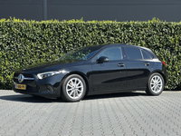 Mercedes-Benz A-Klasse - 200 Premium Plus, PANORAMADAK, BURMESTER, SFEER VERLICHTING, KEYLESS, MEMORY, ADAPT CRUISE, CLIMATE CONTROL, STOELVERWARMING, ELEKTRISCHE STOELEN, MULTIBEAM LED, CAMERA, TREKHAAK, LICHTMETAAL 17"