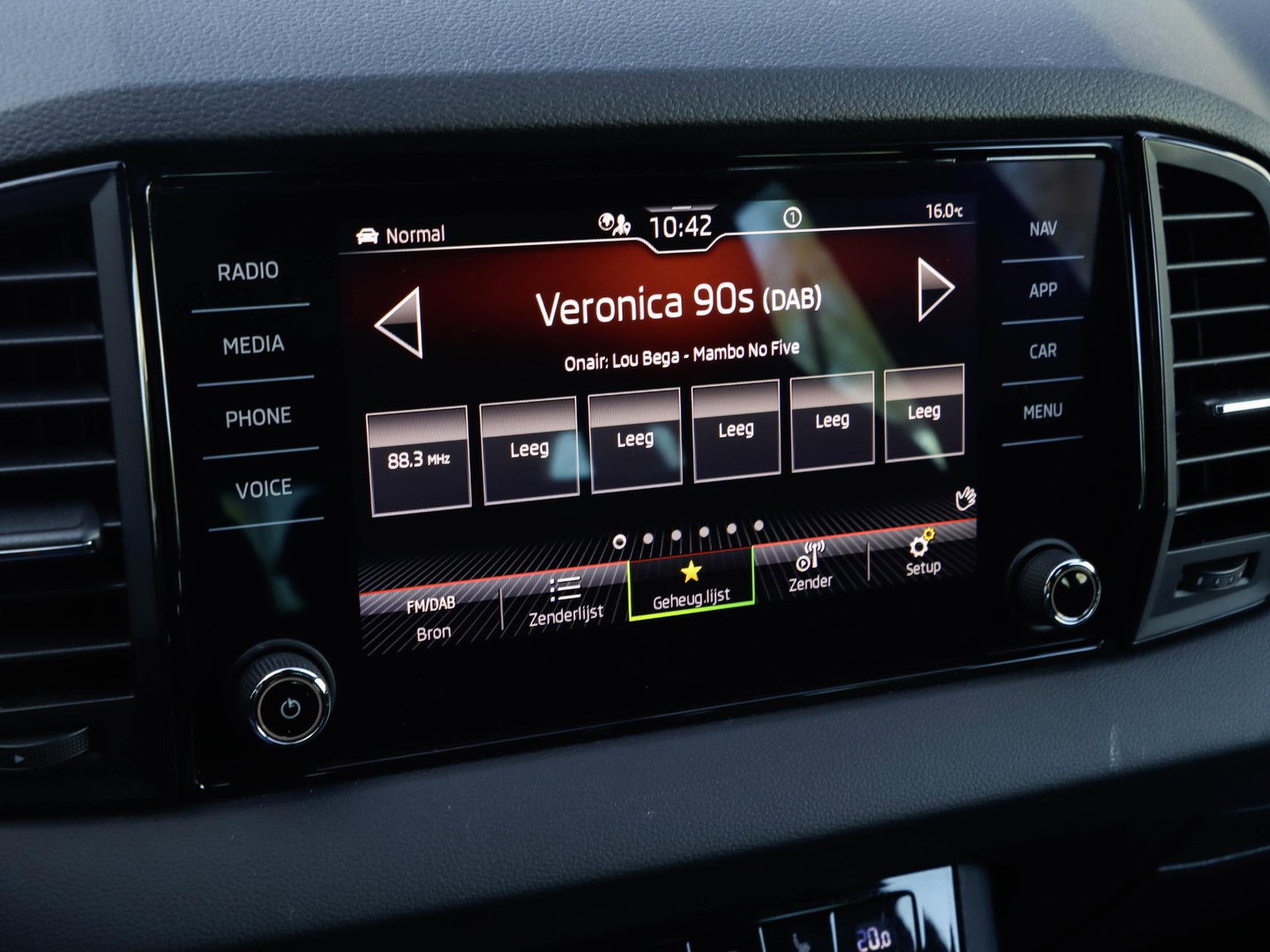 Škoda Karoq 1.5 TSI ACT Sportline 150pk DSG | Trekhaak