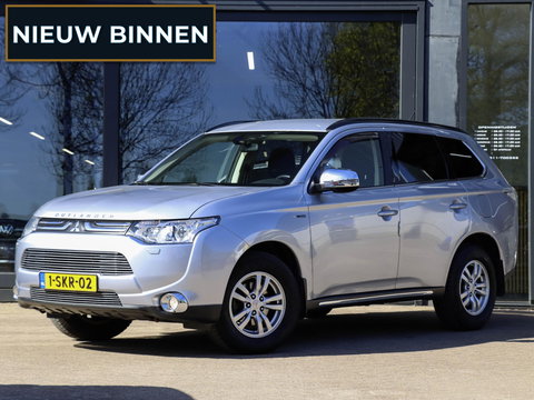 Mitsubishi Outlander 2.0 Intense+ 7 persoons Trekhaak Camera