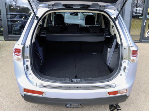 Mitsubishi Outlander 2.0 Intense+ 7 persoons Trekhaak Camera