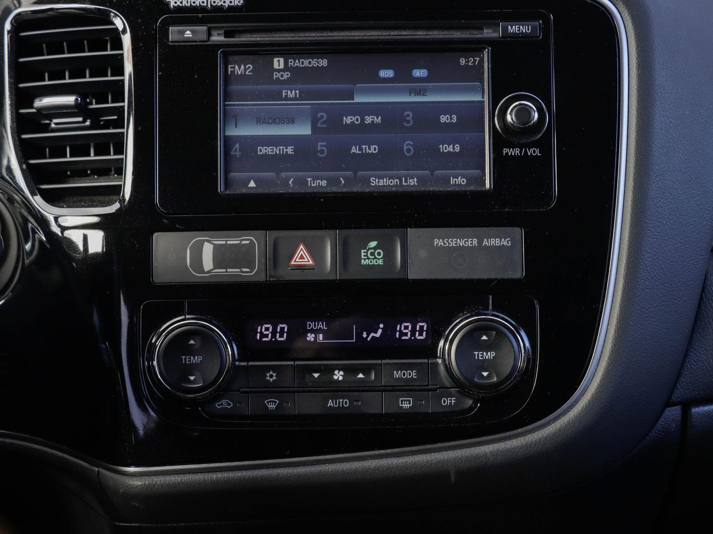 Mitsubishi Outlander 2.0 Intense+ 7 persoons Trekhaak Camera