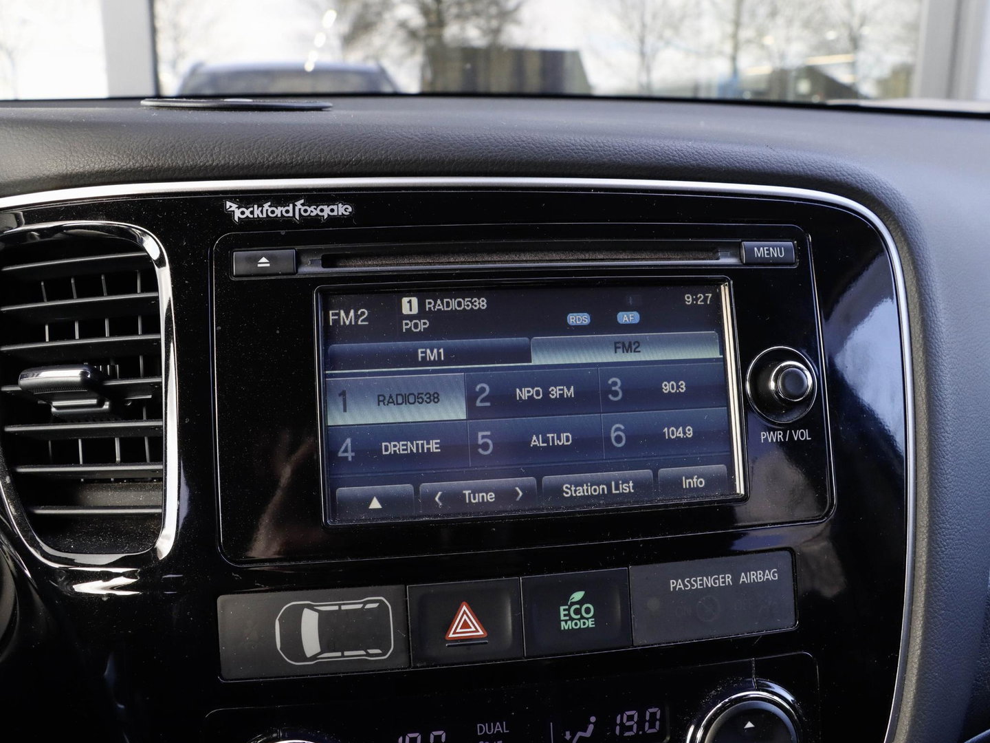 Mitsubishi Outlander 2.0 Intense+ 7 persoons Trekhaak Camera