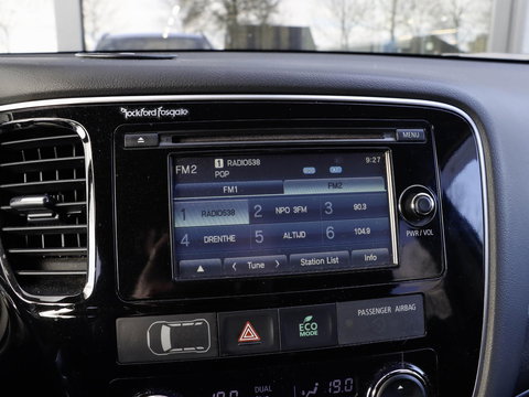 Mitsubishi Outlander 2.0 Intense+ 7 persoons Trekhaak Camera