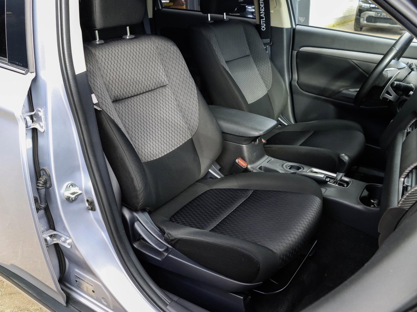 Mitsubishi Outlander 2.0 Intense+ 7 persoons Trekhaak Camera