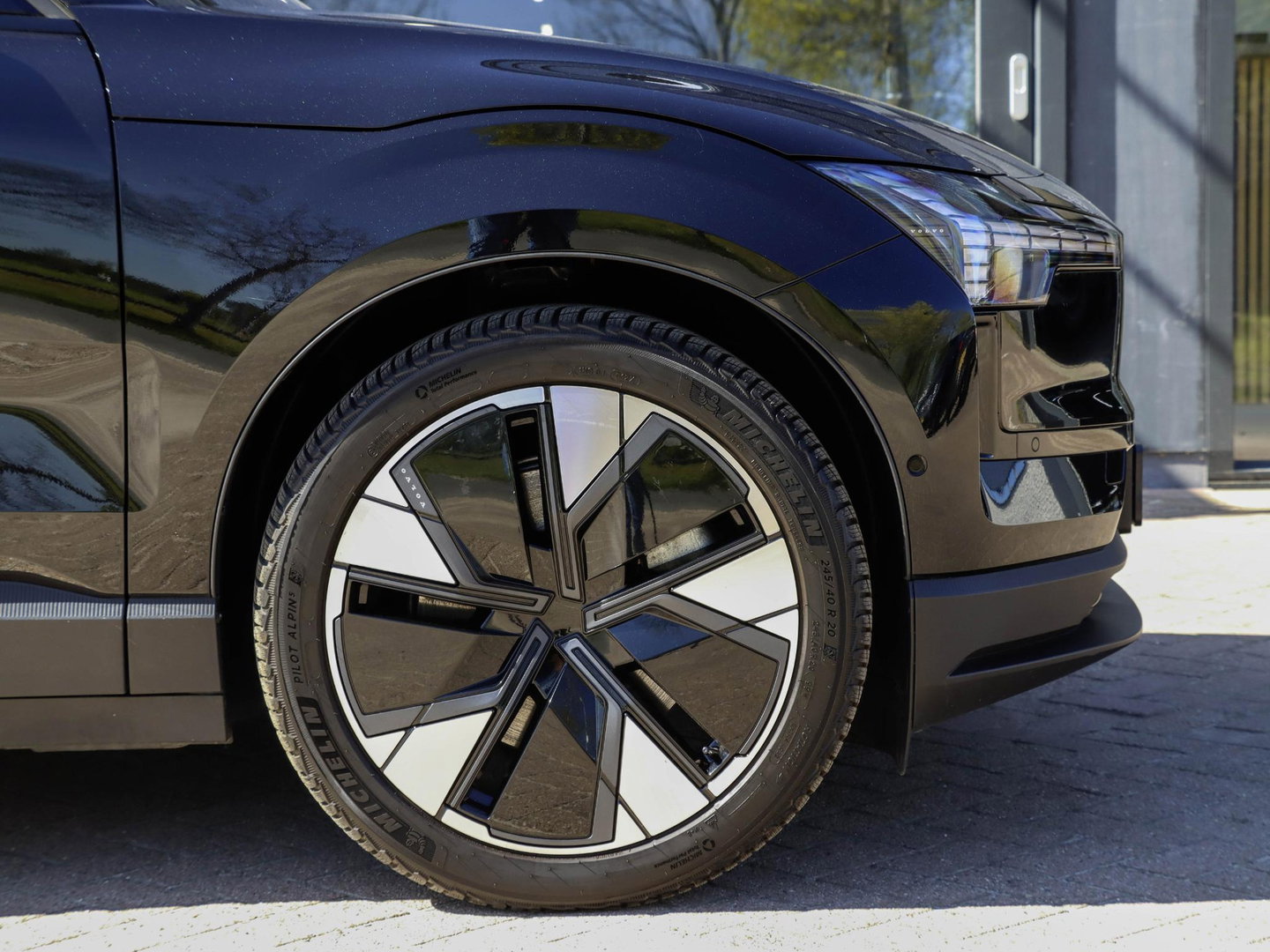 Volvo EX30 Twin Motor Performance Ultra 69 kWh Pano 360 Harman Kardon Warmtepomp 20 inch