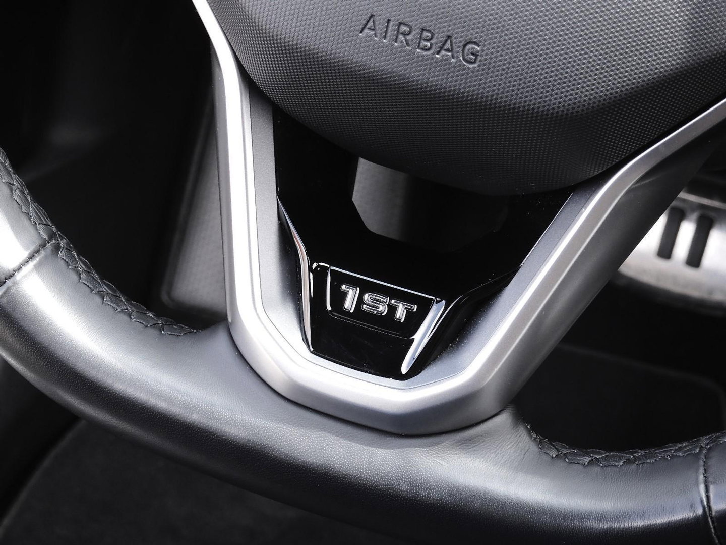 Volkswagen ID.3 PRO 58kWh 1ST/ TREKHAAK/ ALL-SEASON BANDEN/ SOH 93%