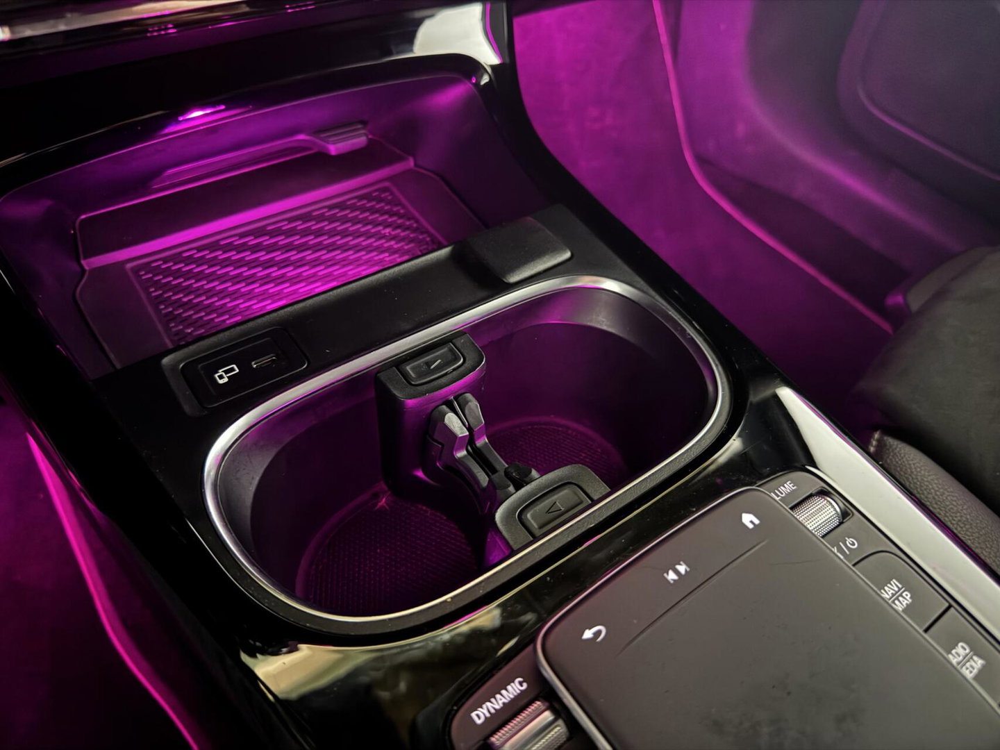 Mercedes-Benz A-Klasse 250e AMG Edition Sfeer CarPlay Cruise