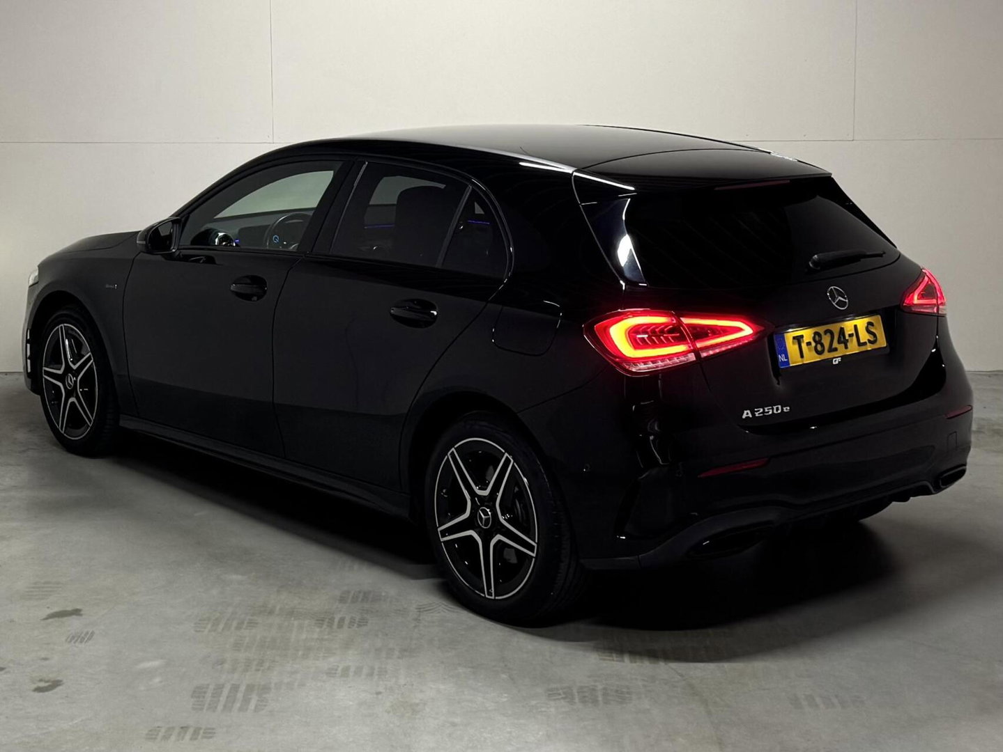 Mercedes-Benz A-Klasse 250e AMG Edition Sfeer CarPlay Cruise