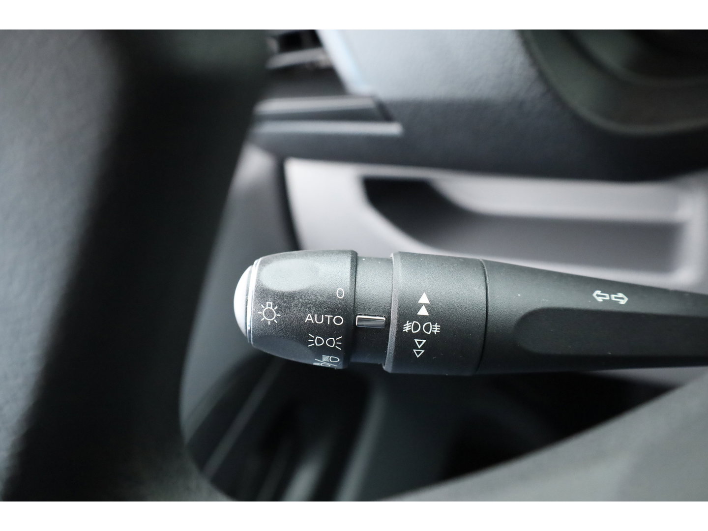 Peugeot Expert 2.0 HDI 150pk Long | L3H1 | Premium | Navi | Cruise | Apple Carplay | Camera | Stoelverw.