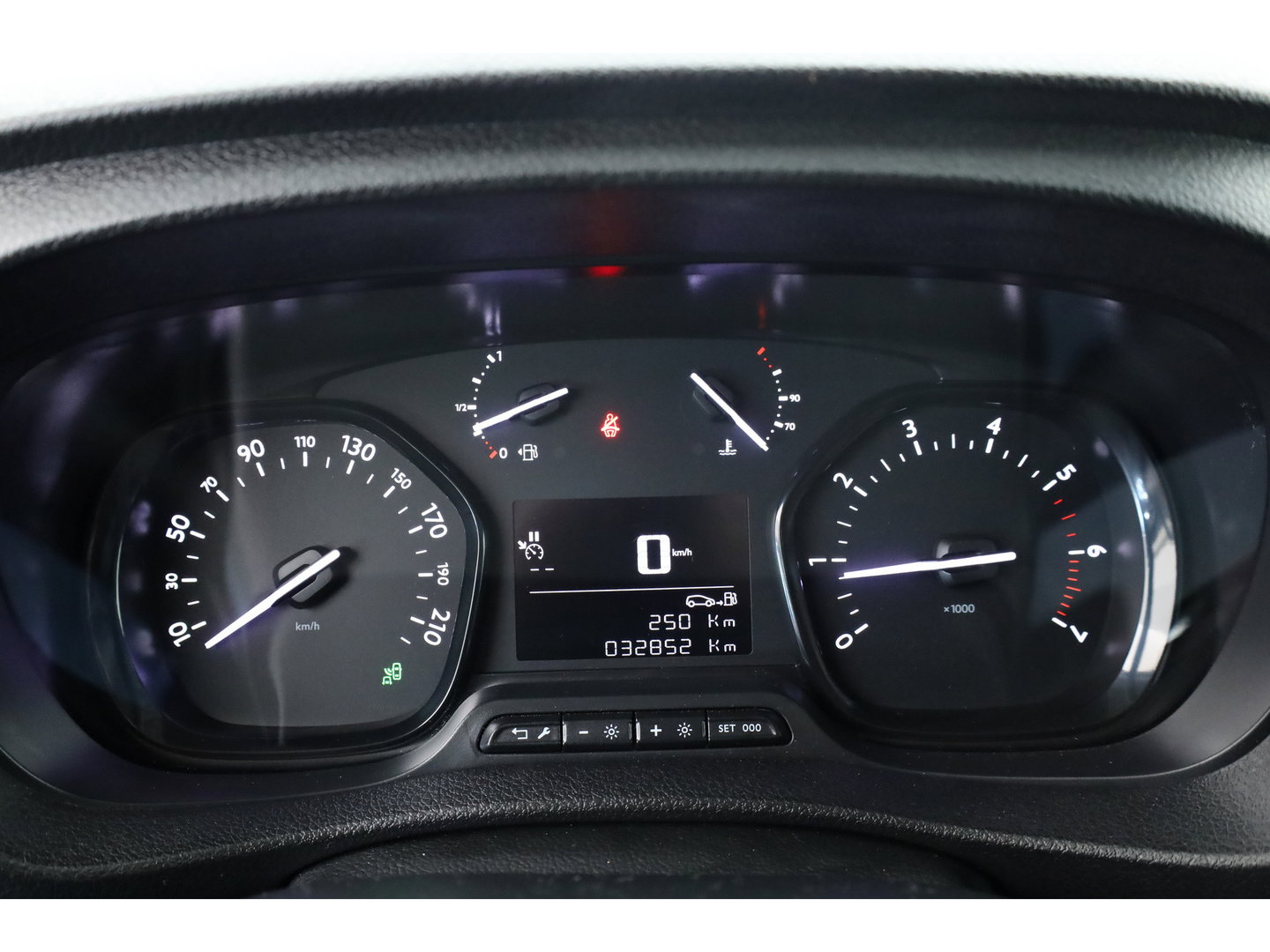 Peugeot Expert 2.0 HDI 150pk Long | L3H1 | Premium | Navi | Cruise | Apple Carplay | Camera | Stoelverw.